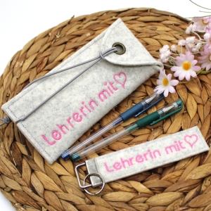 Etui-Filzetui-Stifteetui-Lehrerin-SET-mit-Schlsselanhnger-hellgrau-rosa