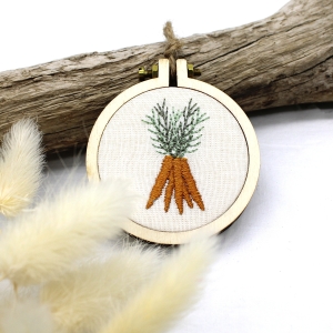 Anhnger-Stickrahmen-mini-Karotte
