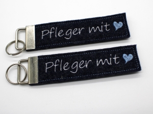 Schlsselanhnger-Pfleger-mit-Herz