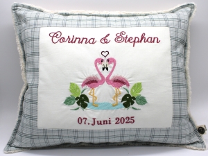 Kissen-zur-Hochzeit-mit-Name-und-Flamingo--40x40-grn