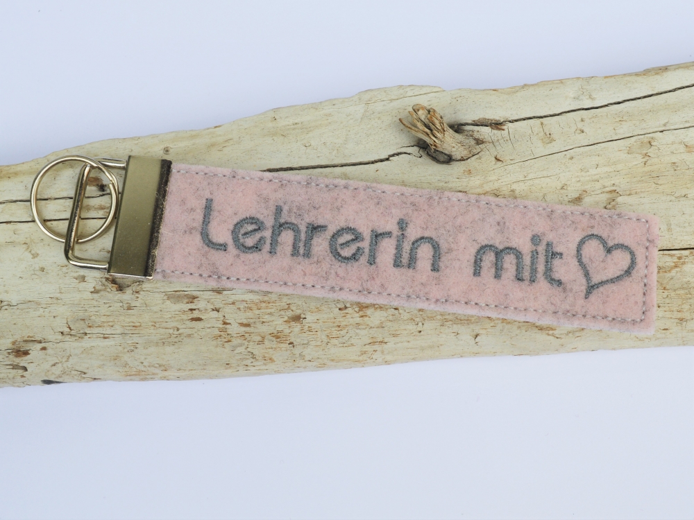 Bild 1 von Schlüsselanhänger Lehrerin mit Herz  / (Variante) Filz rosa/ graue Schrift