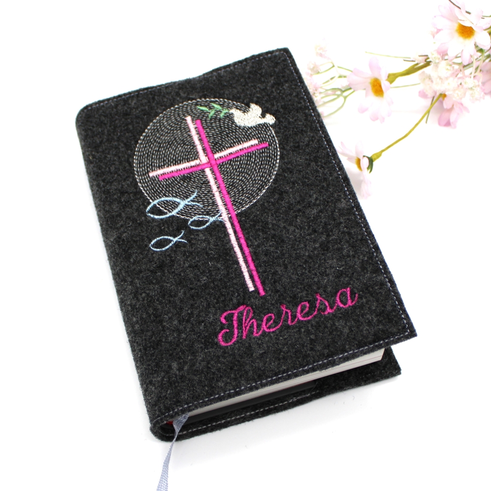 Bild 1 von Gotteslobhülle mit Kreuz Taube Fische anthrazit  / (Variante) mit Name und Datum