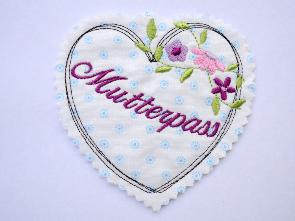 Bild 1 von Aufnäher für Mutterpass doodle Herz mit Blumen