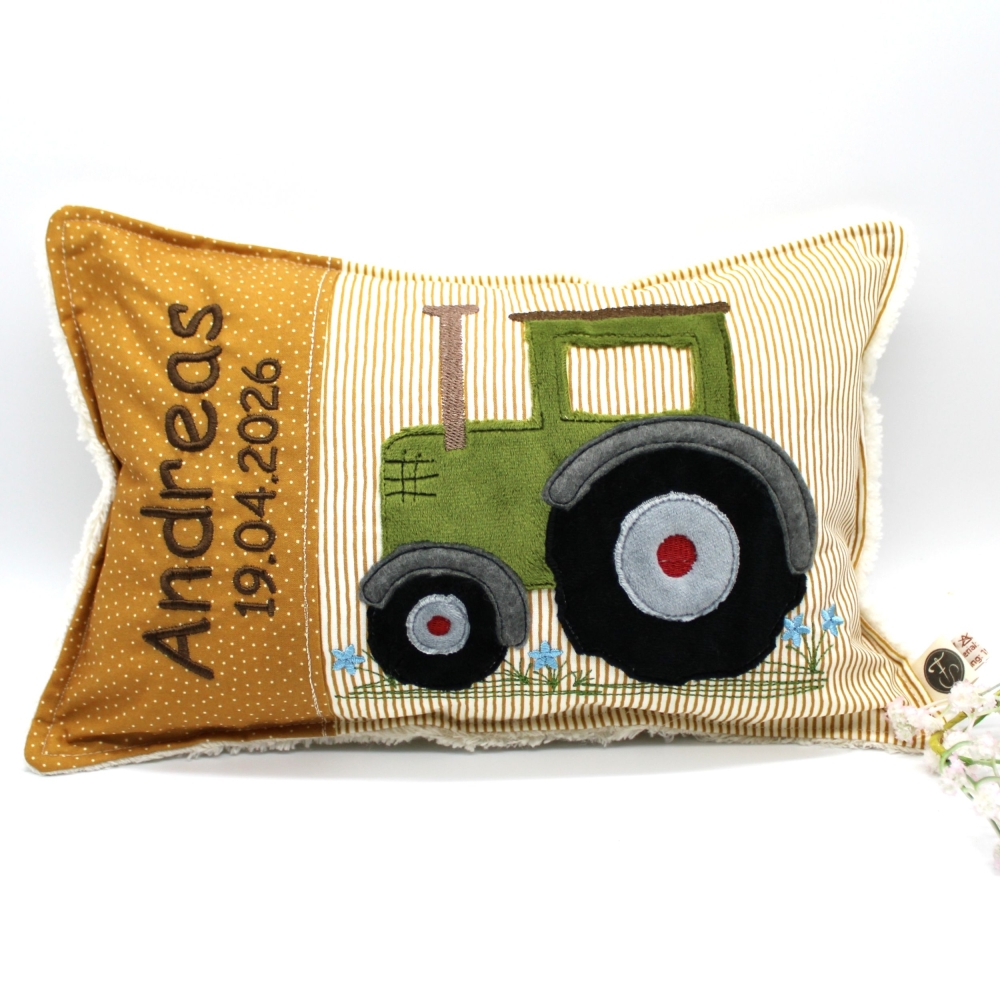 Bild 1 von Kissen Traktor mit Name Bauernhof Fahrzeug  / (Variante) mit Name klein 35x23cm