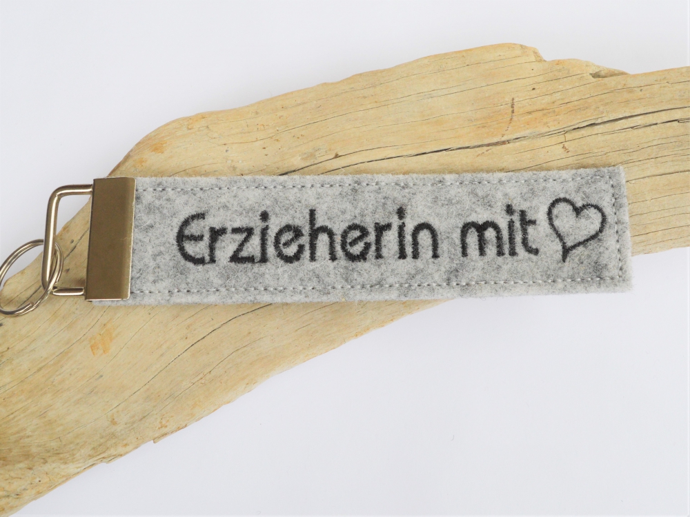 Bild 1 von Schlüsselanhänger Erzieherin mit Herz  / (Farbe) dunkles grau/ schwarze Schrift