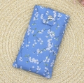 Handyhülle aus Baumwollstoffen wattiert blau Blümchen 11x19cm